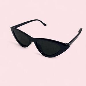 🕶 Vintage / Y2K Style Sunglasses